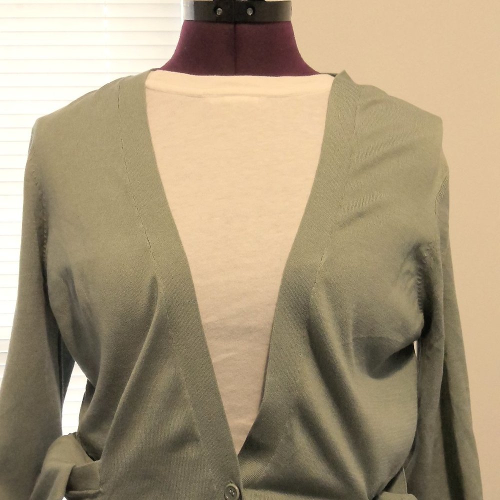 BCBG Cardigan Lightweight Size S